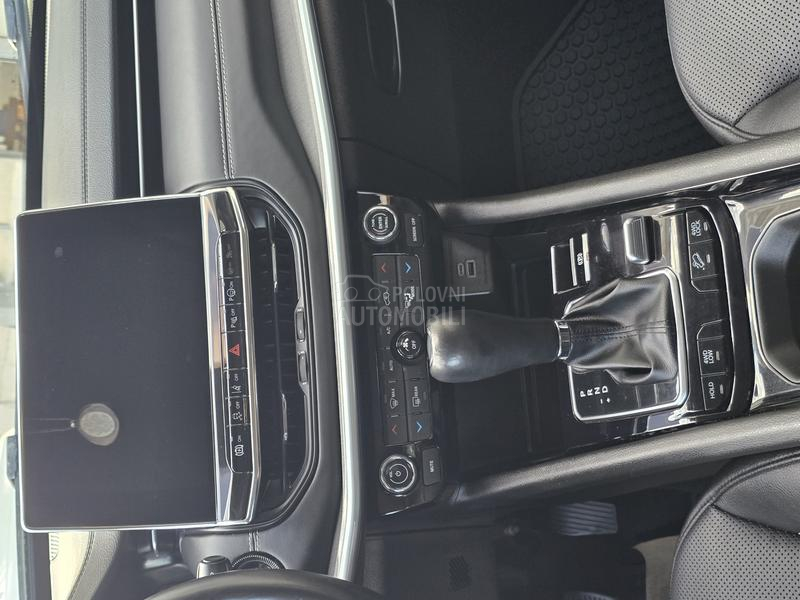 Jeep Compass 1.3 plug in