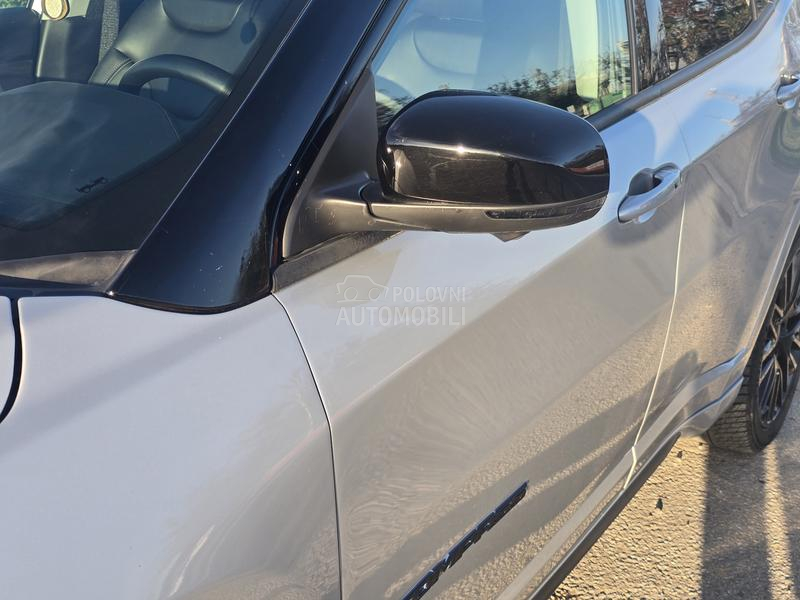 Jeep Compass 1.3 plug in