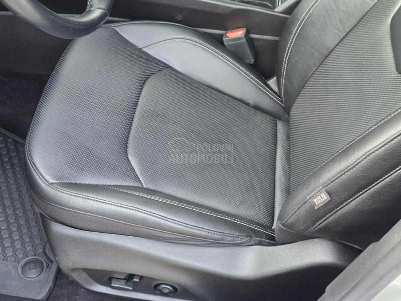 Jeep Compass 1.3 plug in