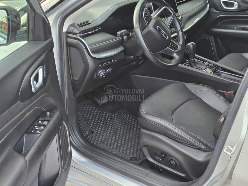 Jeep Compass 1.3 plug in