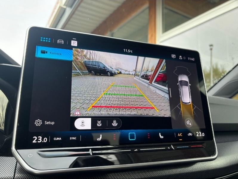 Volkswagen Golf 8 R line/Kam/Rest