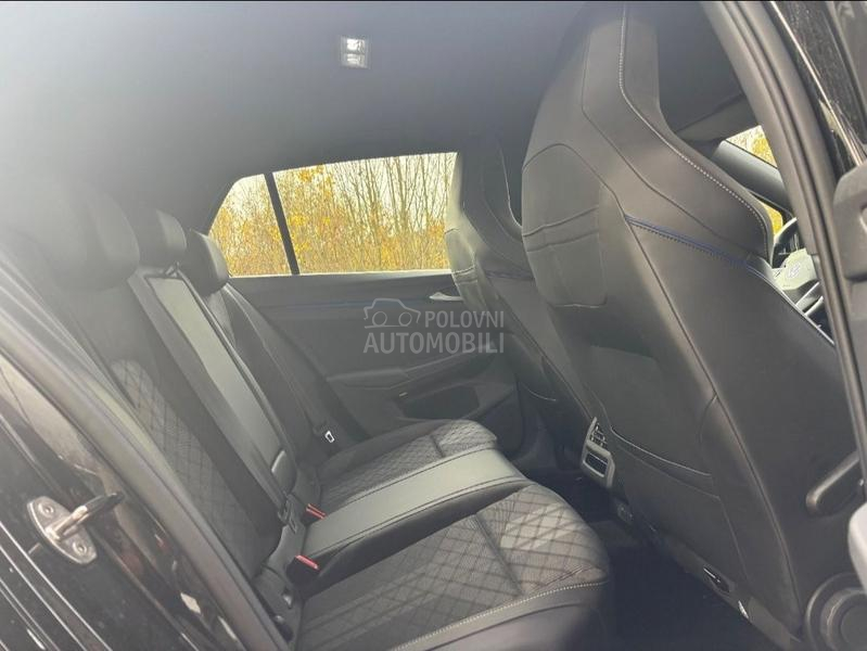 Volkswagen Golf 8 R line/Kam/Rest