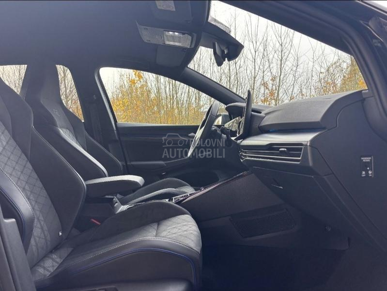 Volkswagen Golf 8 R line/Kam/Rest