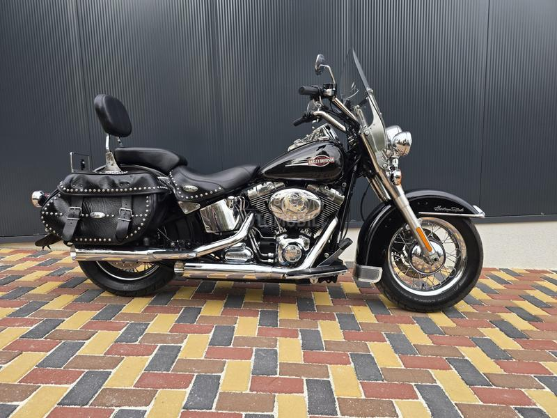 Harley Davidson FLSTC Heritage Softail