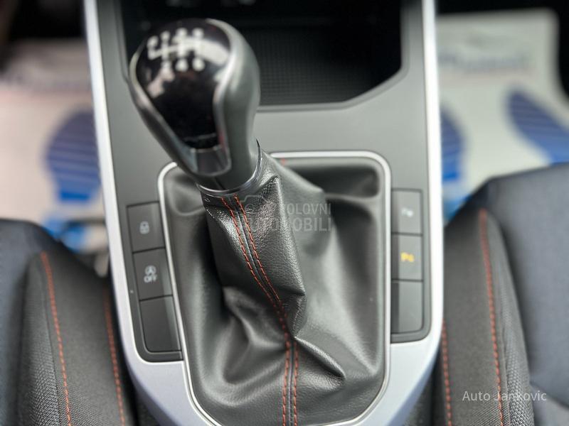 Seat Arona FR       60 000 k m