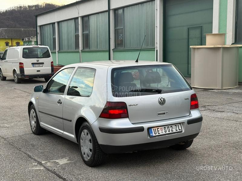 Volkswagen Golf 4 1.9 TDi 90