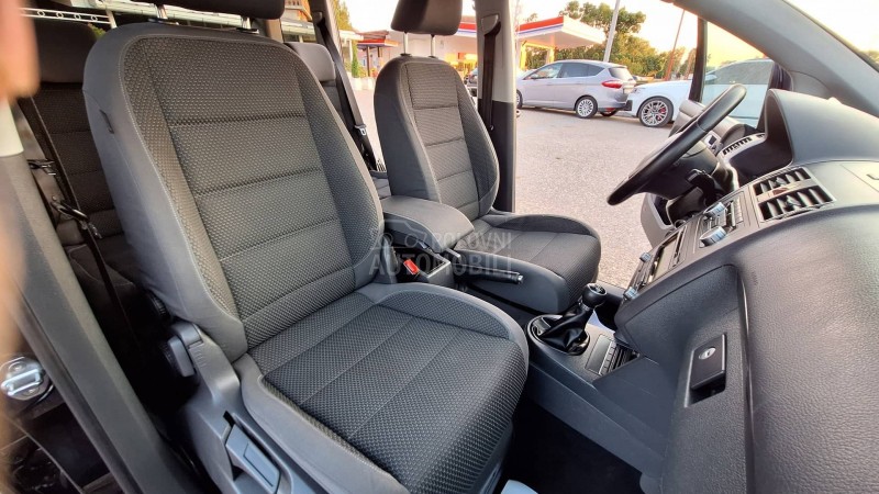 Volkswagen Touran 1.6 TDI  HIGH LINE