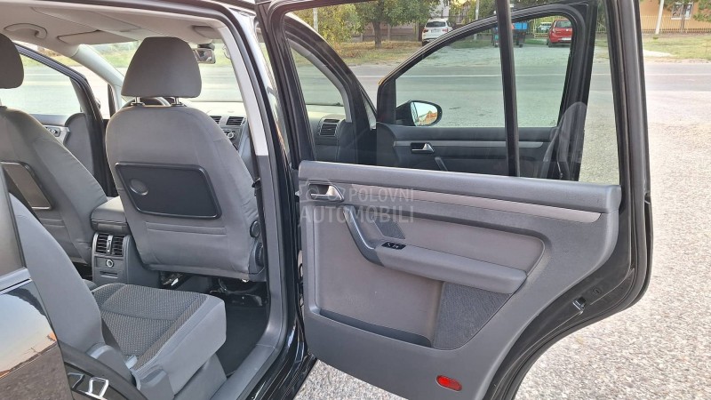 Volkswagen Touran 1.6 TDI  HIGH LINE