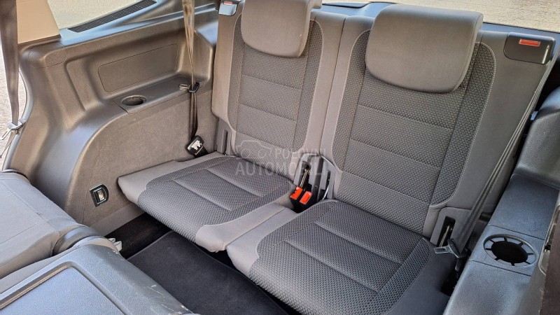 Volkswagen Touran 1.6 TDI  HIGH LINE