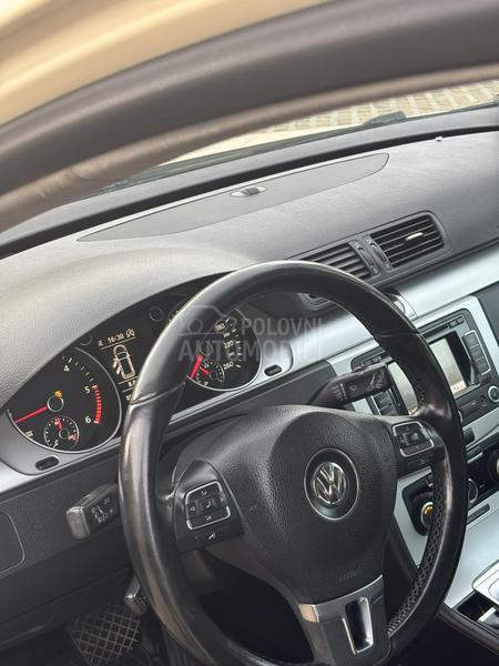 Volkswagen Passat B7 2.0 tdi