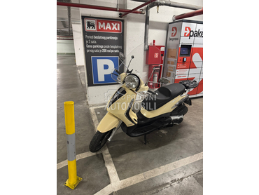 Piaggio BEVERLY 400ie tourer