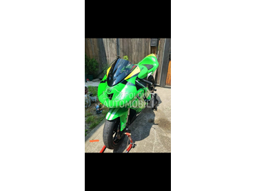 Kawasaki zx6r