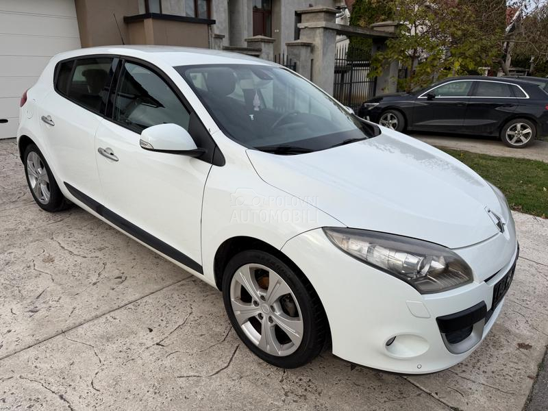Renault Megane 1.6 16V N.A.V.I