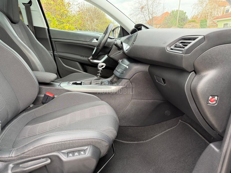 Peugeot 308 1.2. P.A.N.O ALLURE