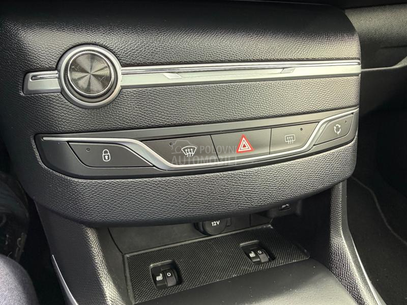 Peugeot 308 1.2. P.A.N.O ALLURE