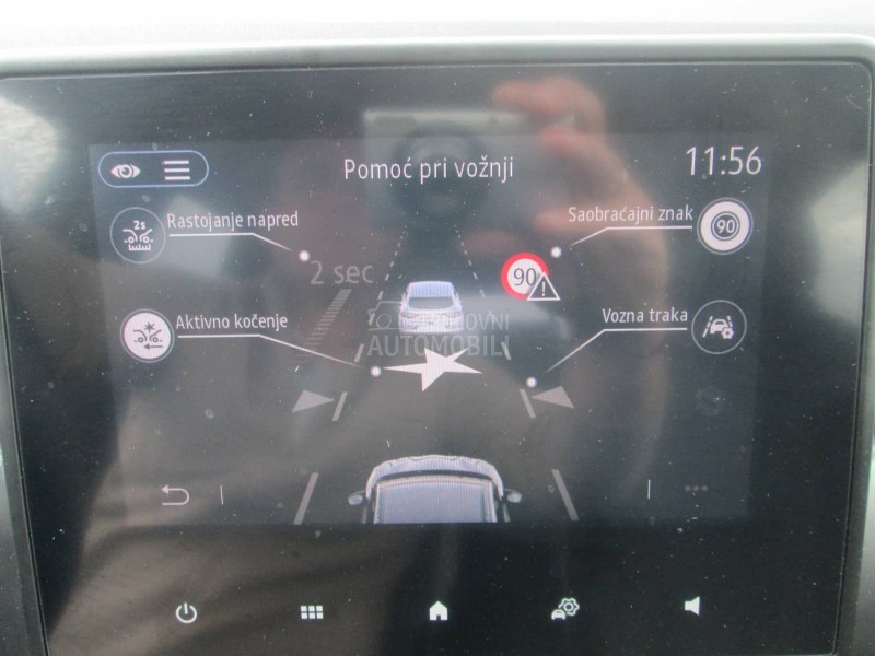 Renault Captur 1.6E-Tech Intens