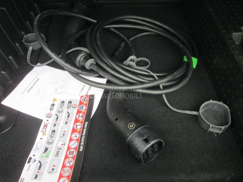 Renault Captur 1.6E-Tech Intens