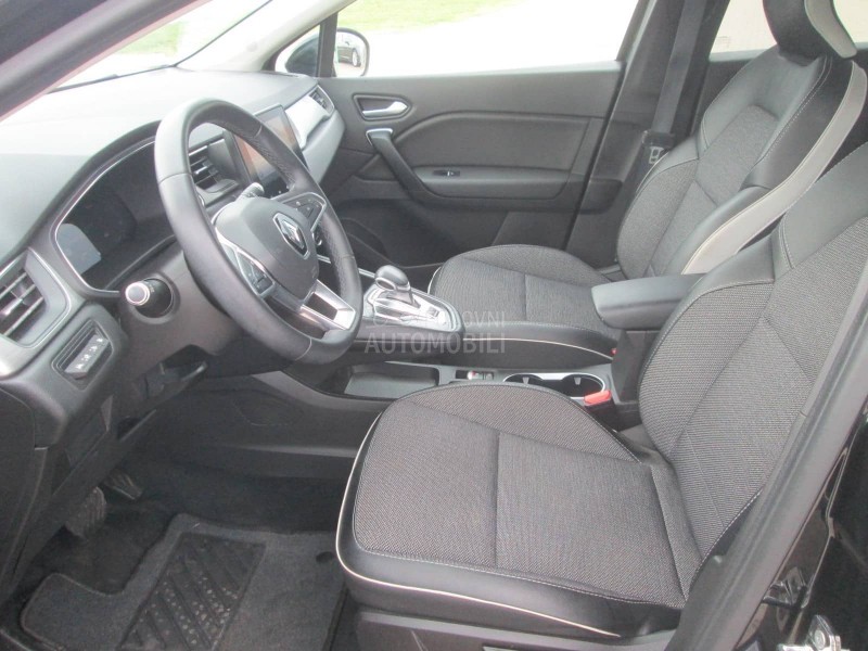 Renault Captur 1.6E-Tech Intens