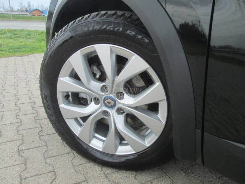 Renault Captur 1.6E-Tech Intens