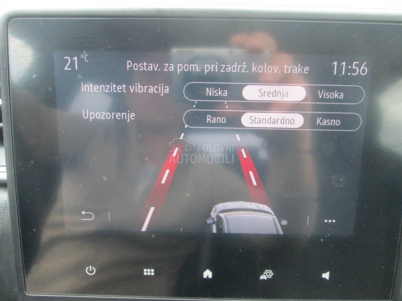 Renault Captur 1.6E-Tech Intens