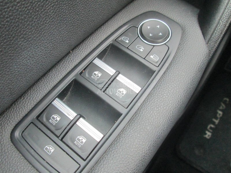 Renault Captur 1.6E-Tech Intens