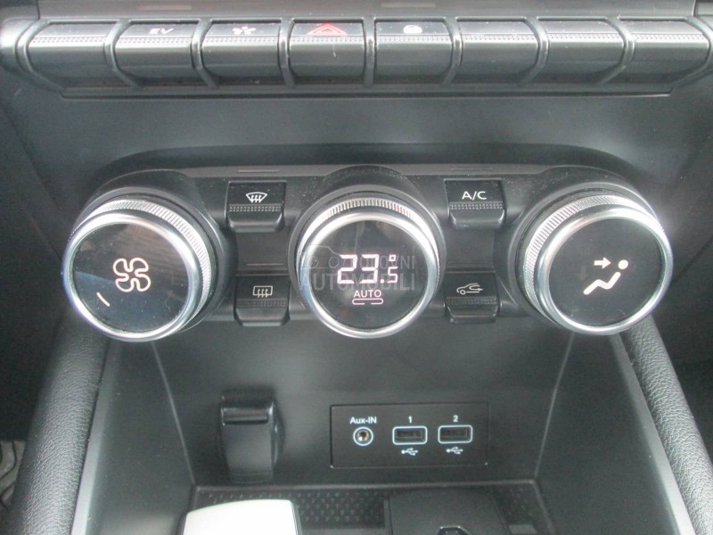 Renault Captur 1.6E-Tech Intens