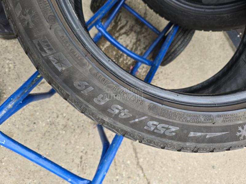 Michelin 255/45 R19 Zimska