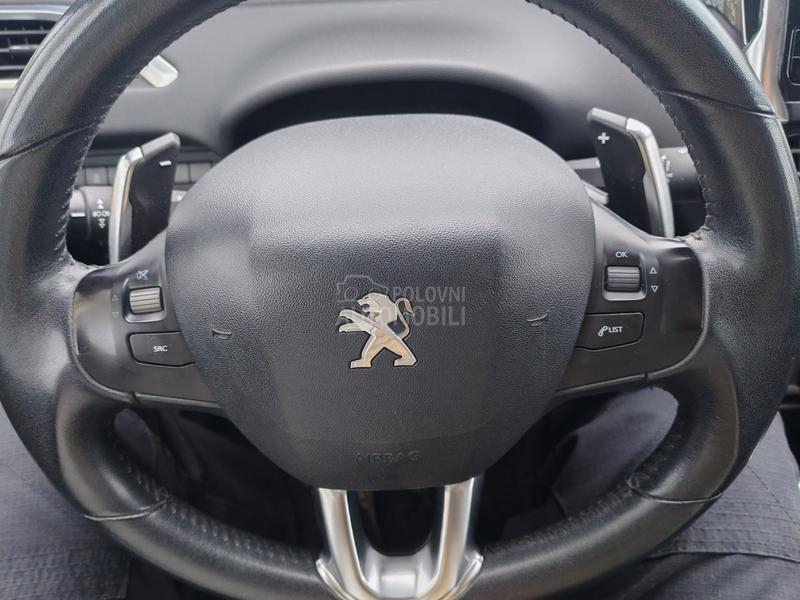 Peugeot 208 vti