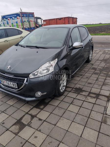 Peugeot 208 vti