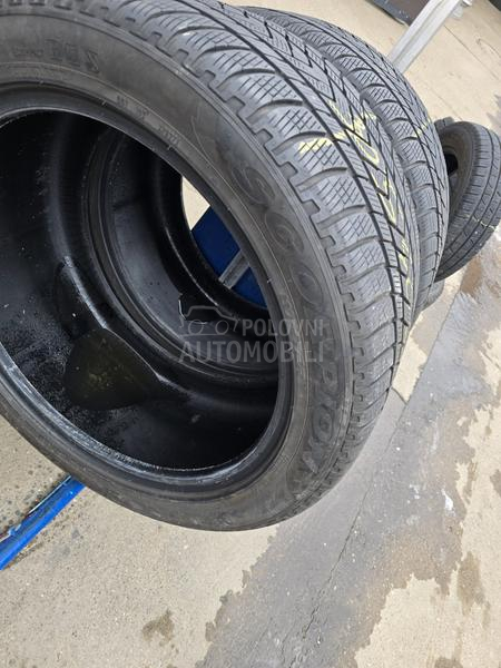 Pirelli 305/40 R20 Zimska
