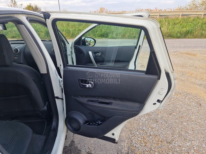 Nissan Qashqai 4-4  A U T O M A T