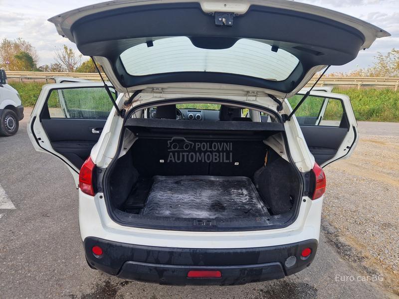 Nissan Qashqai 4-4  A U T O M A T
