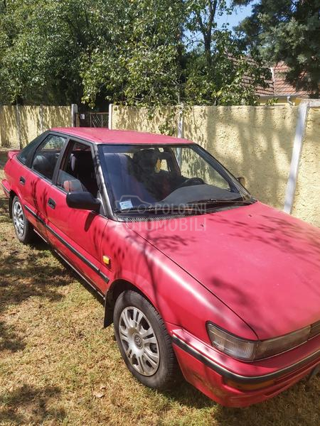 Toyota Corolla 1.6 Liftback 90