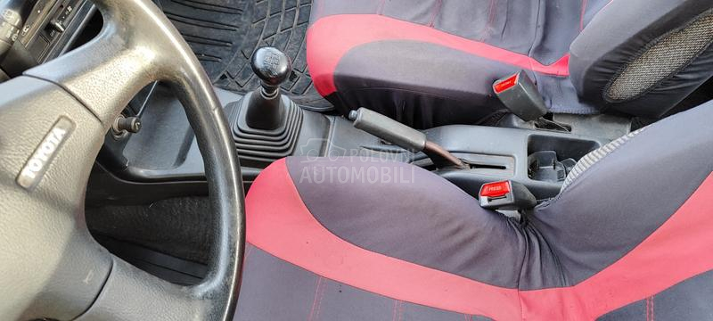 Toyota Corolla 1.6 Liftback 90