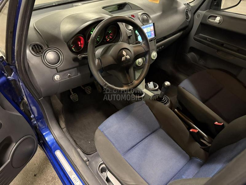 Mitsubishi Colt 
