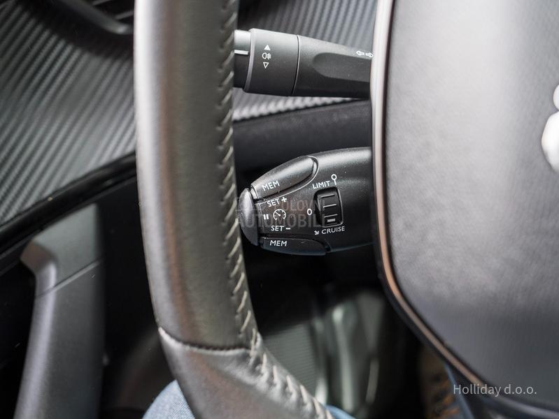 Peugeot 2008 1.2PureTech Led