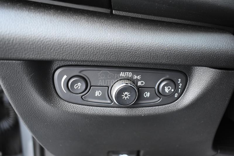 Opel Insignia 1.6 Grand Sport MT