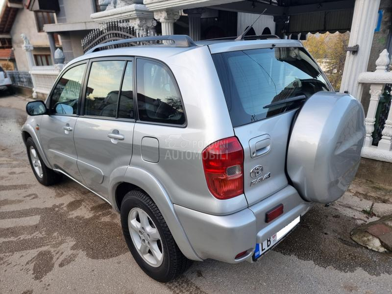 Toyota RAV 4 4x4 RESTAJLING NOV
