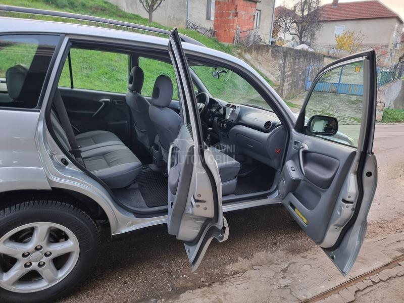 Toyota RAV 4 4x4 RESTAJLING NOV