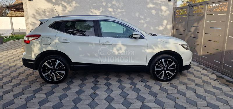 Nissan Qashqai TEKNA/AUTO