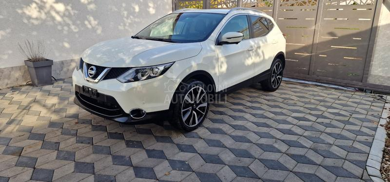 Nissan Qashqai TEKNA/AUTO