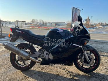 Honda CBR 600 F2