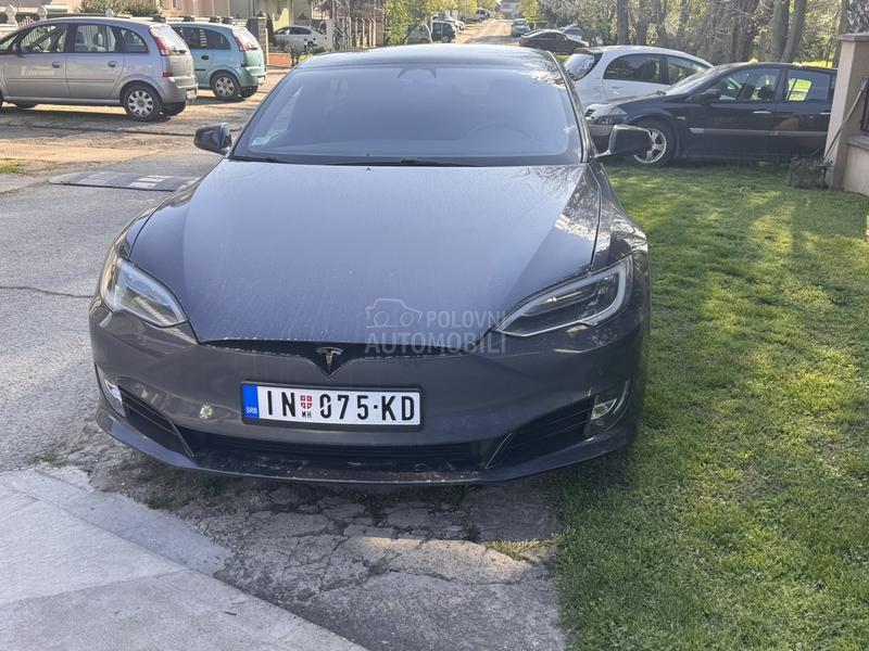 Tesla Model S 75D