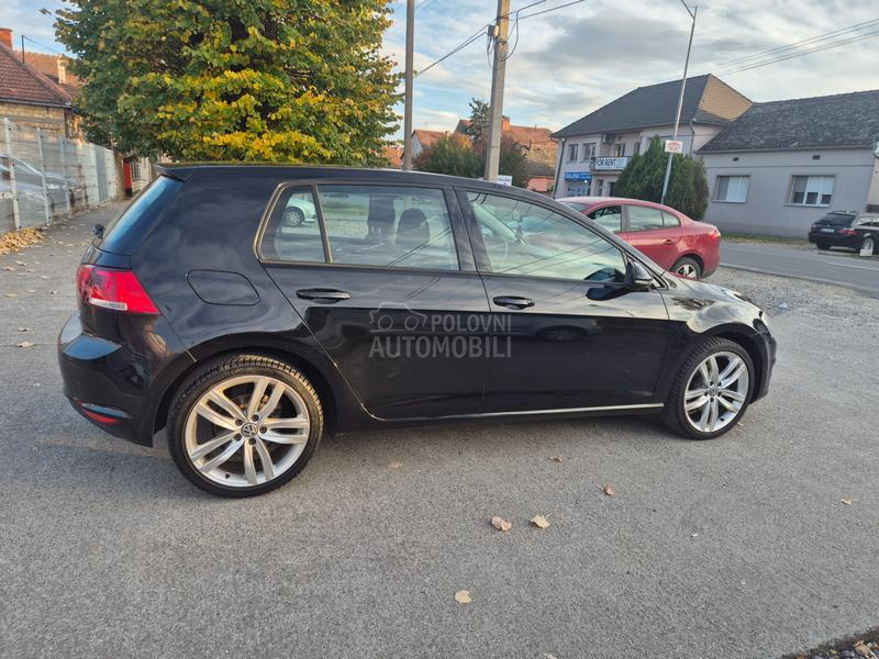 Volkswagen Golf 7 1.2 b