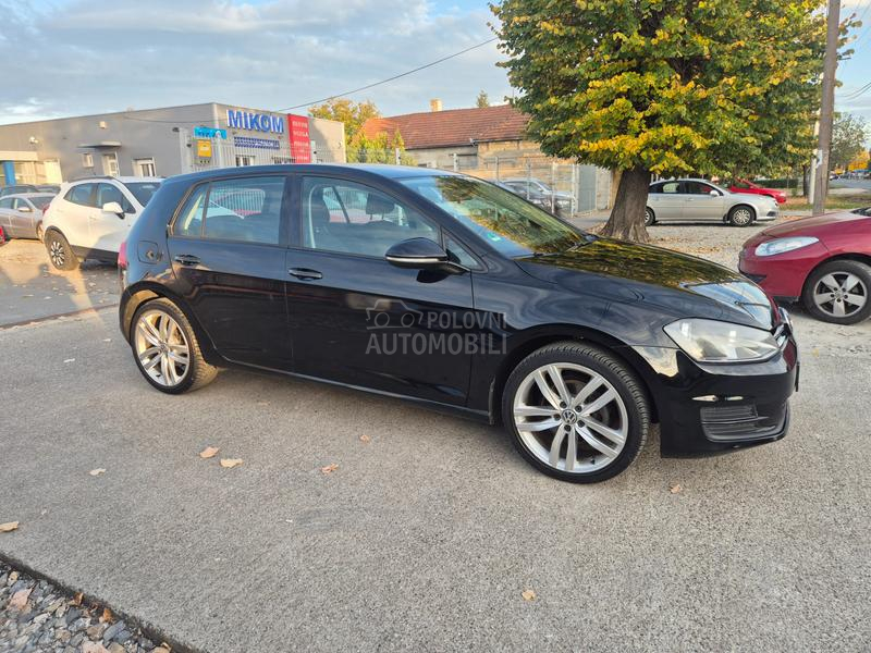 Volkswagen Golf 7 1.2 b