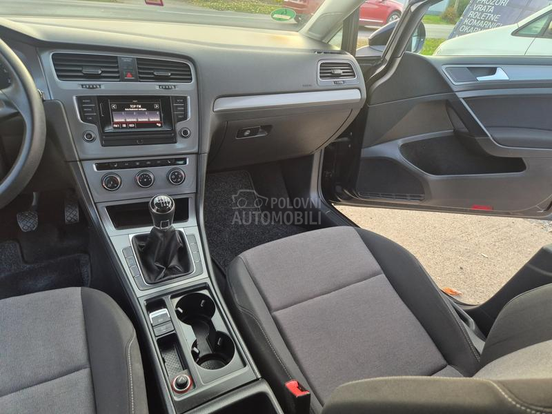 Volkswagen Golf 7 1.2 b