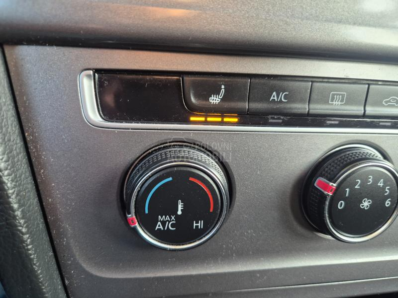 Volkswagen Golf 7 1.2 b