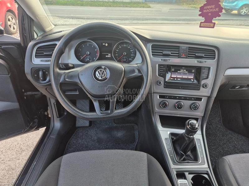 Volkswagen Golf 7 1.2 b