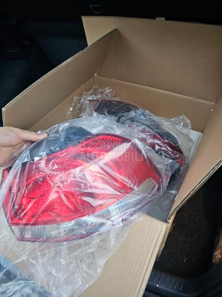 GOLF 6Zadni farovi komplet sve