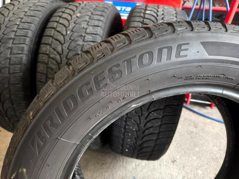 Bridgestone 215/60 R17 Zimska